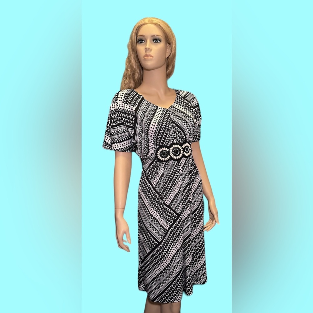 Nina Leonard Dress Small